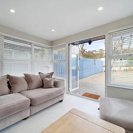 3 Main Street Downings